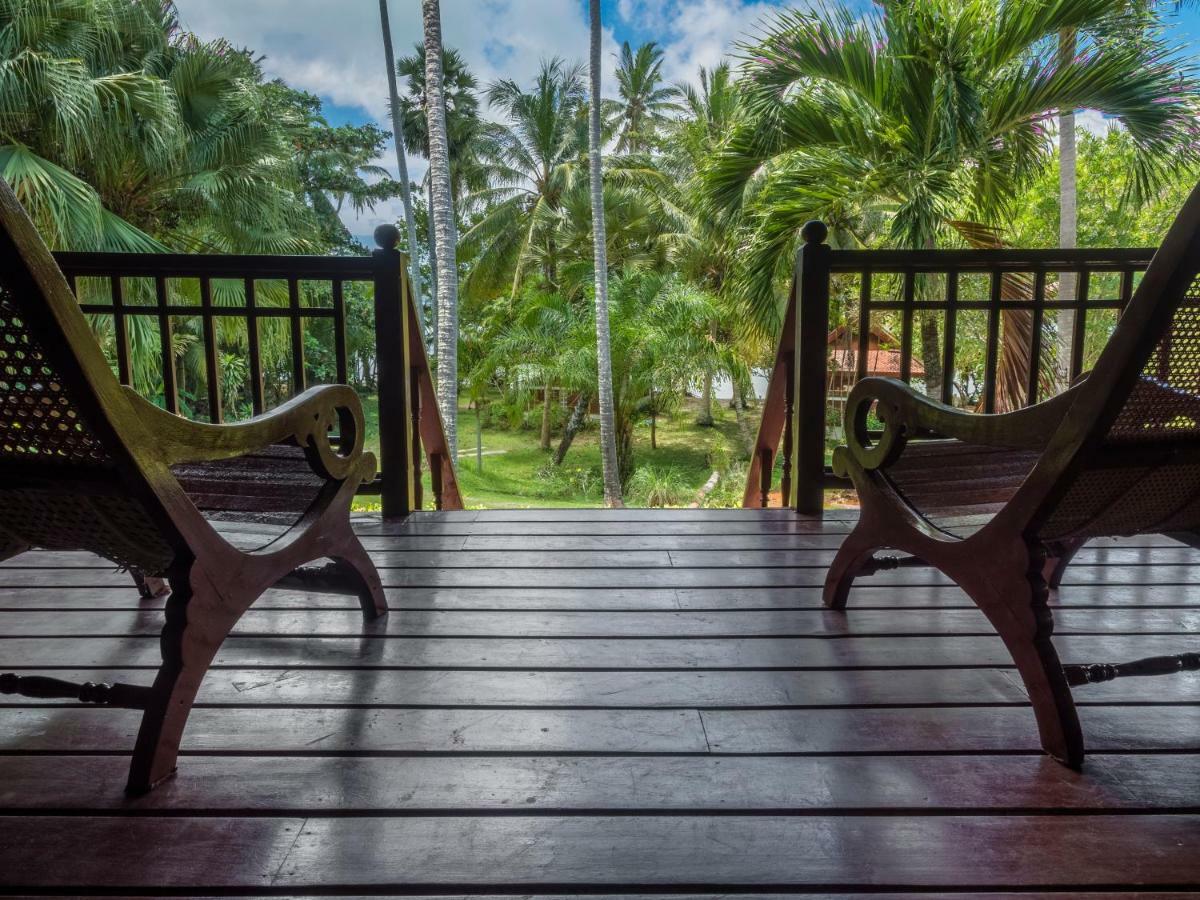 Baan Mai Beachfront Lone Island 4*